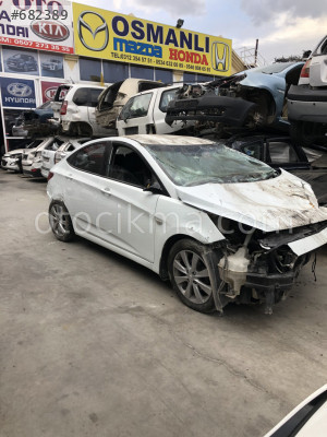 Hyundai Accent blue çıkma orjinal komple sağ ön sağ arka kap