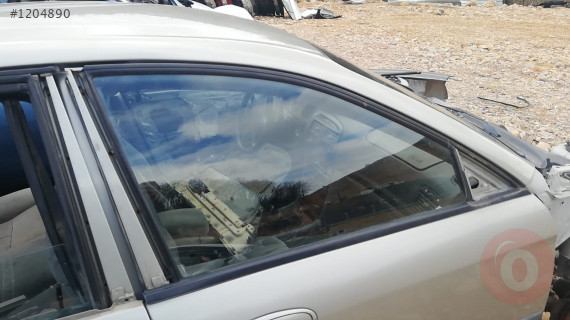 chevrolet evanda çıkma sağ ön kapı camı.
