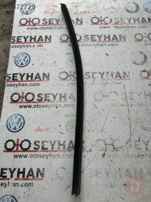 8P4839479 audi a3 2010 sol arka kapı iç cam sıyırıcı fitil