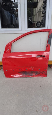Hyundai getz çıkma sol ön kapı hasarlı parça