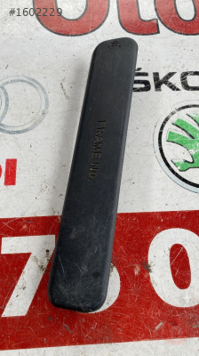 58569-12010 toyota corolla kalorifer polen filtresi kapağı