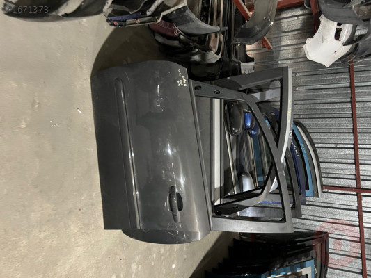 Opel corsa sağ ön kapı