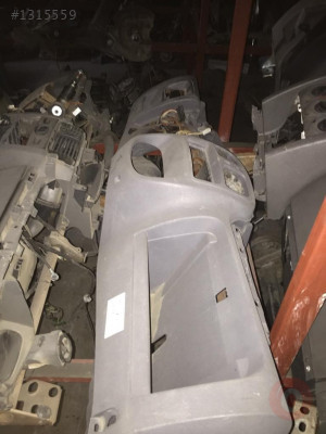 Renault Clio 1 Torpido Hatasız Orjinal Çıkma