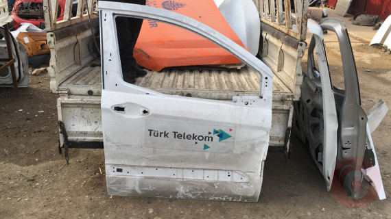 FORD COURİER SAĞ ÖN KAPI ÇIKMA ORJİNAL 2014-2022