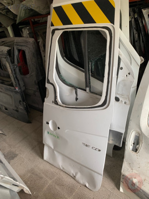 MERCEDES SPRİNTER ÇIKMA ORJİNAL SAĞ ARKA BAGAJ KAPAĞI