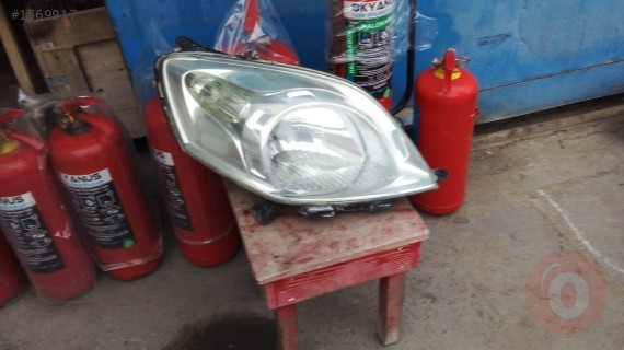 çıkma parça fiat fiorino sağ far
