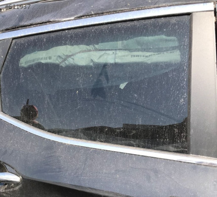 2015-2016 NİSSAN QASHQAİ HATASIZ 1.5 SAĞ ARKA KAPI CAMI.