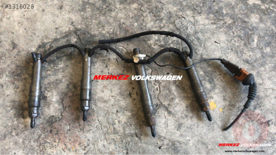 AUDİ - A3 / 1.9 TDİ DİZEL YAKIT ENJEKTÖRÜ (028130202J)
