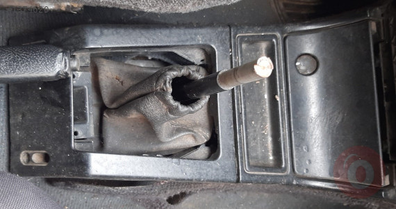 peugeot 205 1.4 benzinli çıkma vites konsolu
