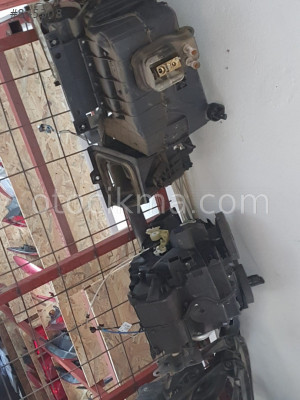 RENAULT CLİO 4 GÜMBET VE TÜM ÇIKMA ORJİNAL PARÇALAR