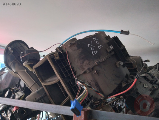 PEUGEOT 307 KALORİFER KAZANI ÇIKMA ORJİNAL