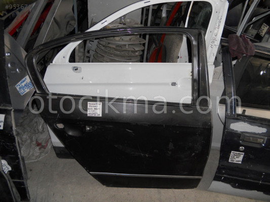 VOLKSWAGEN PASSAT SAĞ ARKA KAPI 2005-2011 MODEL ORJİNAL ÇIKM