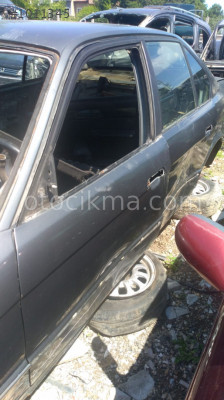 1990 1995 model bmw 5.20 çıkma sol ön kapı