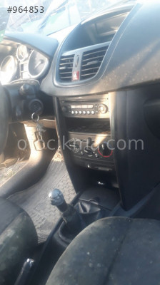 2009 model peugeot 207 1.4 benzinli çıkma orta kontrol panel