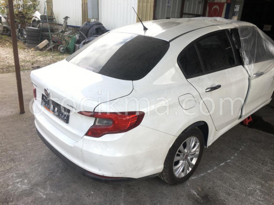 FIAT EGEA BEYAZ RENK HATASIZ ARKA KOMPLE