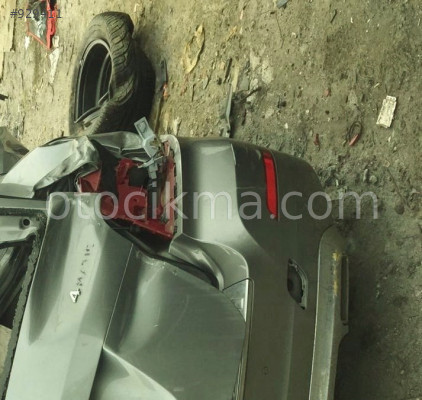 ÇIKMA 2014 MERCEDES GLK 220  SAĞ ARKA SİNYAL LAMBASI.