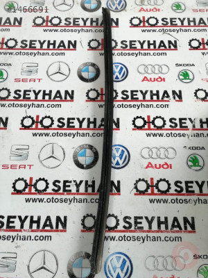 8P4839479 audi a3 2008 sol arka kapı iç cam sıyırıcı fitil