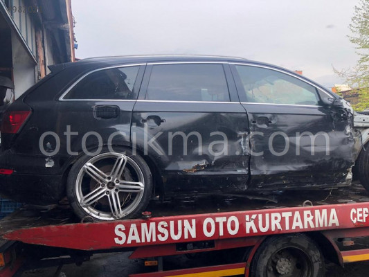Audi Q7 Sağ Arka Kapı Cam Çıtası hatasız orjinal çıkma