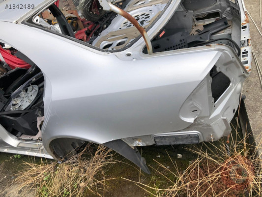 Mercedes W211 Sol Arka Çamurluk Hatasız Orjinal Çıkma