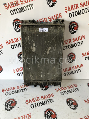 opel omega su radyatörü cıkma