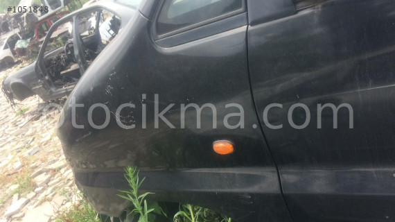 hyundai starex çıkma sol arka çamurluk