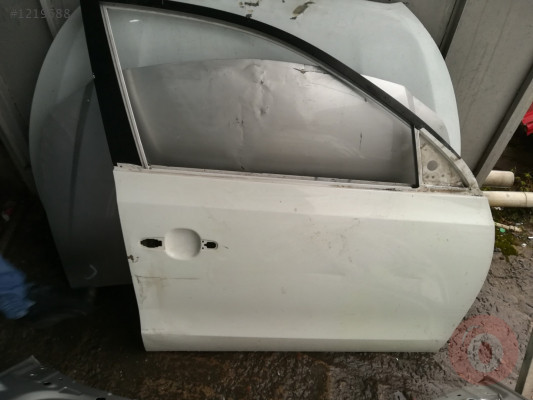 HYUNDAİ İ30 2010 SAĞ ÖN KAPI ÇIKMA PARÇA