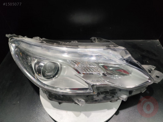 Peugeot 2008 Sağ Far 2003 2013 9677810280