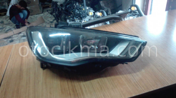 AUDİ A3 SAG FAR