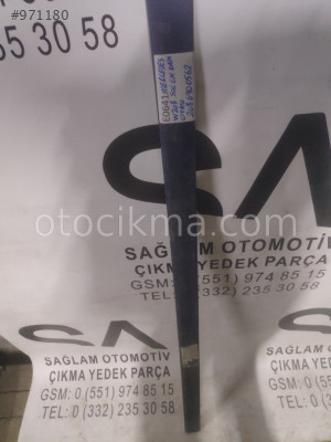 MERCEDES E W208 SOL ÖN KAPI ÇİTASI OEM; 2086900562