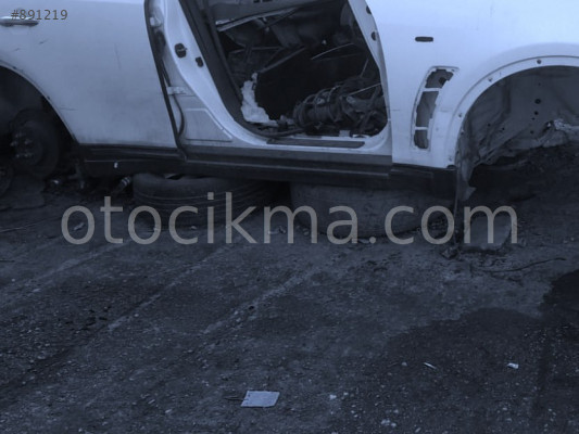 INFINITI FX35 ÇIKMA SAĞ MARŞBİYEL.