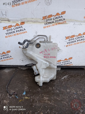 Mercedes E Class - W211 Ön Cam Su Bidonu 2003-2009