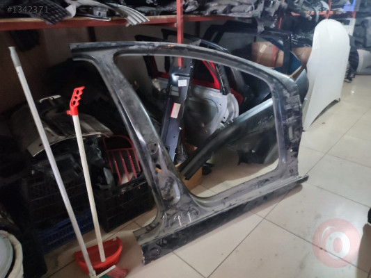 volkswagen golf 6 sağ marşpiyel sacı orjinal çıkma parça