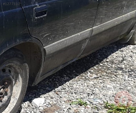 1991 model mazda 929 2.0 çıkma sağ takım kapı bandı
