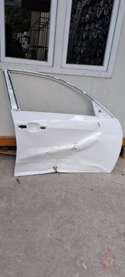 Honda civic çıkma sag ön kapı hasarlı parça