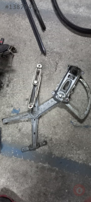 Opel Combo C sol ön manuel cam krikosu