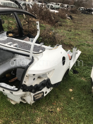 RENAULT FLUENCE SAĞ ARKA KESME ÇAMURLUK ÇIKMA PARÇA