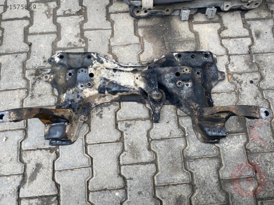 2003 FORD FOCUS 1 MOTOR TRAVERSİ HATASIZ ORJ ÇIKMA