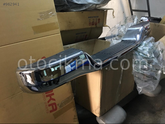 TOYOTA HİLUX UNİVERSAL ARKA TAMPON