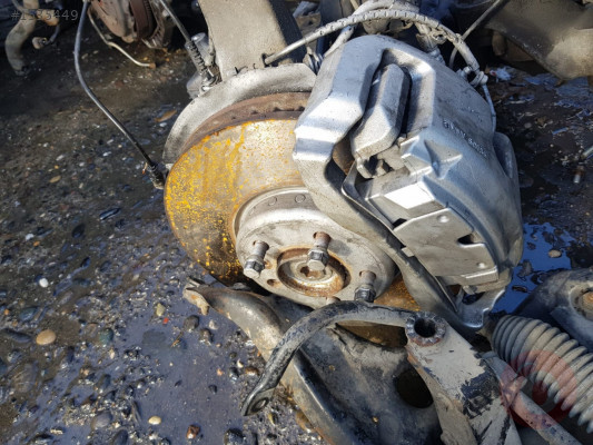 Bmw 730 Sol Ön Fren Merkezi Hatasız Orjinal Çıkma