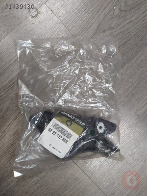 Renault Fluence ön tampon braketi 2010-2015