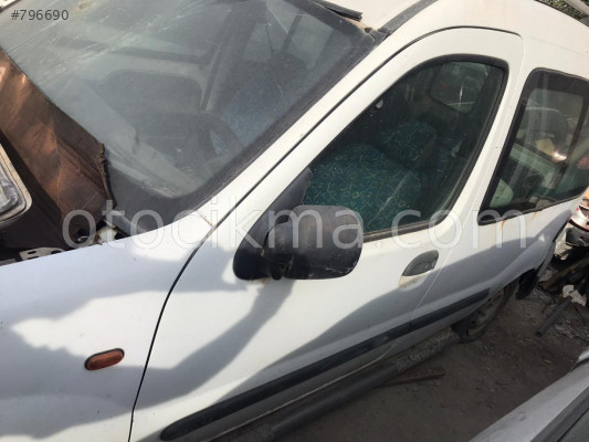 Renault kango sol ön kapı