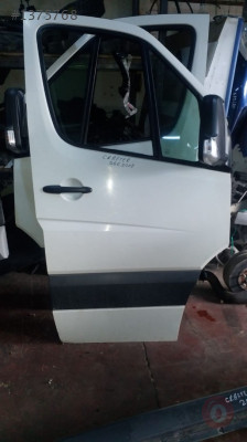 VOLKSWAGEN CRAFTER 2008 ÇIKMA ORJİNAL SAĞ ÖN KAPI