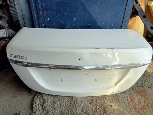 2016 model Mercedes C200 arka bagaj çıkma
