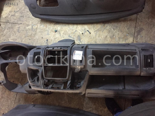 Peugeot Boxer Torpido hatasız orjinal çıkma
