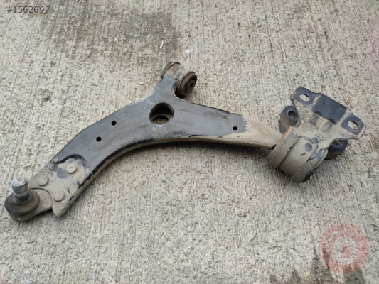 Volvo V40 Salıncak Burcu Sağ AV61-3A262-DA