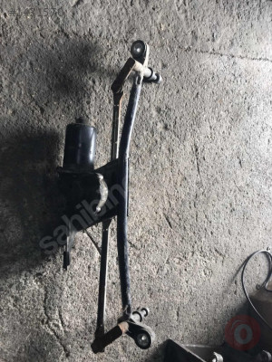 Ford Connect Ön Cam Motoru Çıkma