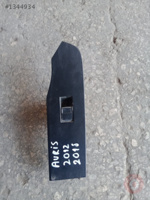 Toyota Auris Ön Cam açma Düğmesi 2012-2018