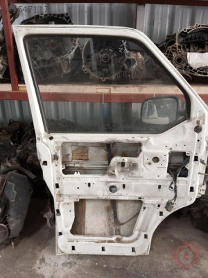 VOLKSWAGEN TRANSPORTHER T4 CAM KİRKOSU