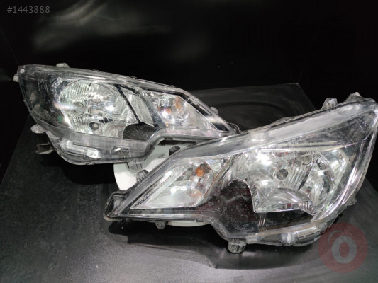 Mitsubishi Space Star Sağ Sol Far 2020 8301D445 8301D446