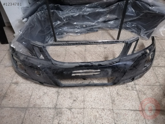 VOLVO XC60 SİYAH ÖN TAMPON